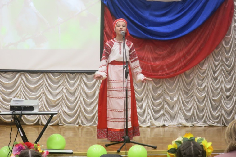 В Талинской школе прошел фестиваль «Творчество народов Югры».